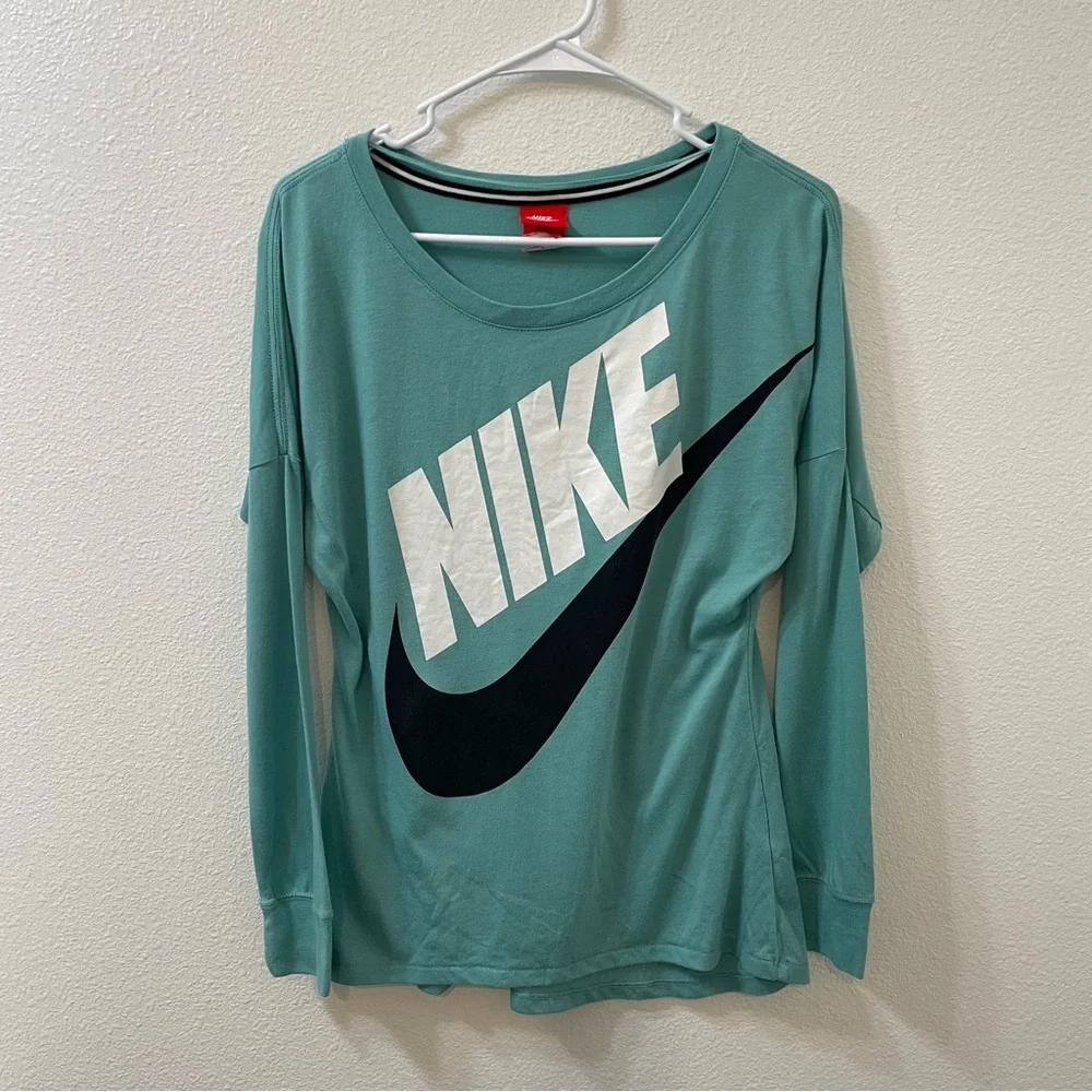 Nike long sleeve t shirt teal blue small